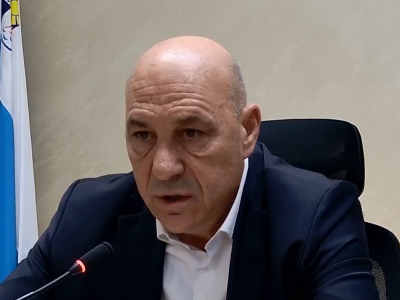 Няколко часа, след като избяга и се скри, Алексиев отговори на протестиращите