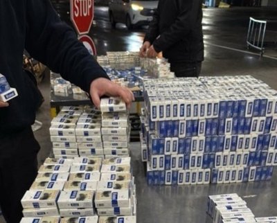 166 800 къса 8340 кутии контрабандни цигари задържаха митническите служители