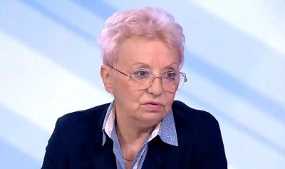 Дамянова пак се обади - провижда хаос, напрежение и трудни избори