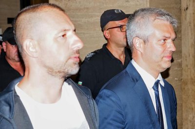 Паричната гаранция от 200 000 лева за общинския съветник Николай Стефанов е внесена