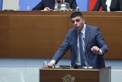 Шкварек: Иво Мирчев плонжира към скута на Радев