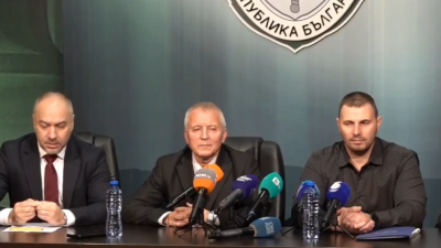 След акцията в София: Задържаха 7 души за наркотици в Ловеч, сред тях и служители на полицията