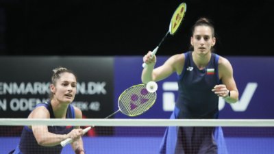 Габриела и Стефани Стоеви се класираха за полуфиналите на двойки