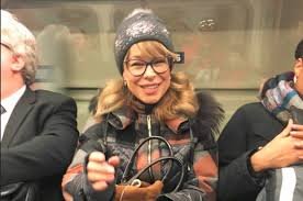 Мира Добрева къпе Дядо Коледа (ВИДЕО)