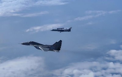 България представя първите осем изтребителя F-16