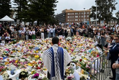 Заподозреният за масовата стрелба в Сидни обвинен в 59 престъпления, сред които 15 убийства