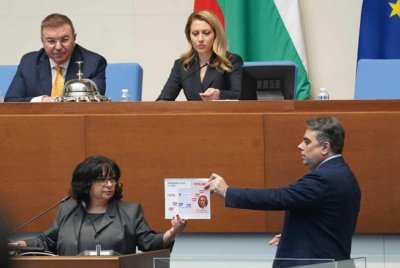 Асен Василев: Няма проблем с пенсиите при удължения бюджет