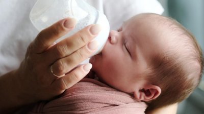 Внимание: Изтеглят от пазара партиди сухо мляко за кърмачета