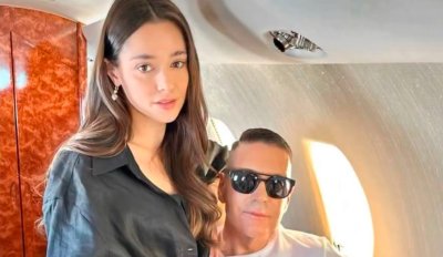 Идилия: Ергенката Валерия празнува по сутиен с кучетата си в дома на гаджето си (СНИМКА)