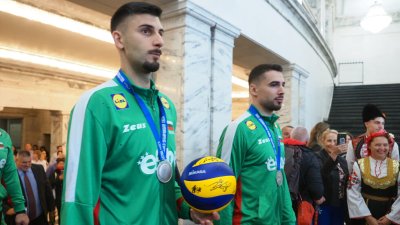 Признание: Капитанът на волейболните национали Алекс Грозданов е играч №8 в света