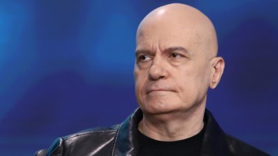 Слави Трифонов към Асен Василев: Тарикат мъж не писка