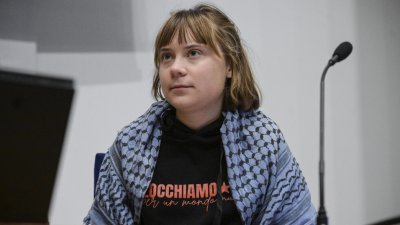 Арестуваха активистката Грета Тунберг по време на протест в Лондон