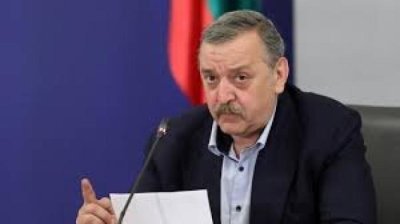 Проф. Кантарджиев: Греяното вино и ракията са полезни при инфеции