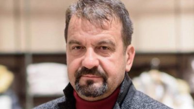 Популярният журналист и водещ на телевизионни и радио предавания –