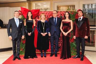 ТОП КИЧ: Трима президенти цъфнаха при братя Диневи на купон (СНИМКИ)