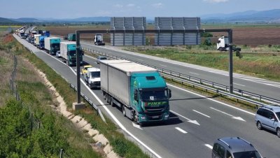 По празниците: Без камиони по магистралите