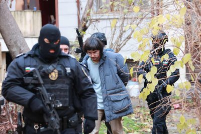 Задържаха педофил за разпространение на порнографски материали с деца в София (СНИМКИ)