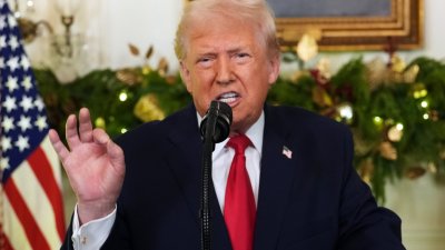 Президентът Доналд Тръмп отбеляза Бъдни вечер като разговаря заедно със