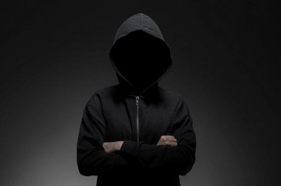 Дързък извършител на грабеж е задържан от служители на участък