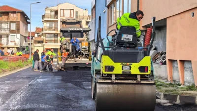 ПРЕДИ КОЛЕДА: Асфалтират ударно улиците в Царево