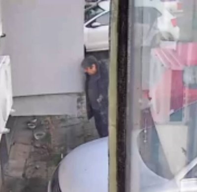 Вижте как сакат изрод трови животни Стара Загора (Видео)