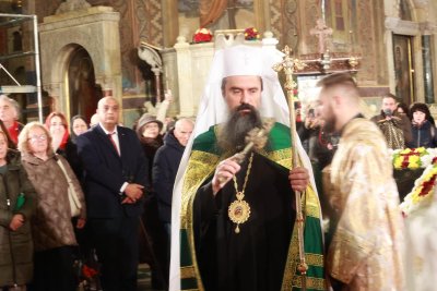 Патриархът: Нека мирът и любовта да бъдат с всички нас