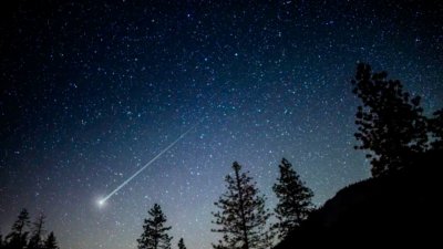 Астрономите: Гледайте метеорния поток Урсиди утре