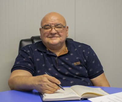 Основателят на Лечебни заведения Медика  проф д р Кирил Панайотов