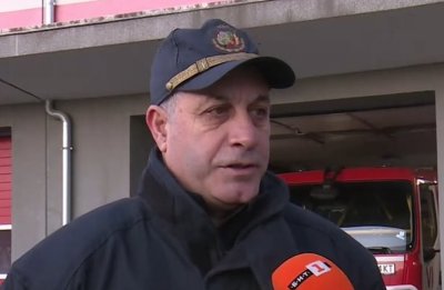 В прохода "Предела": Дърво падна върху колата на чешко семейство