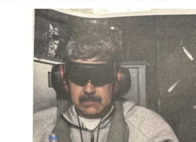 Загадка: Десетки снимки с Мадуро при ареста, на всичките - с различни дрехи