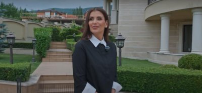 Анелия отново се носи на крилете на любовта Чалга дивата