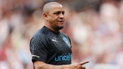 Легендата на световния футбол Роберто Карлош е претърпял успешна сърдечна