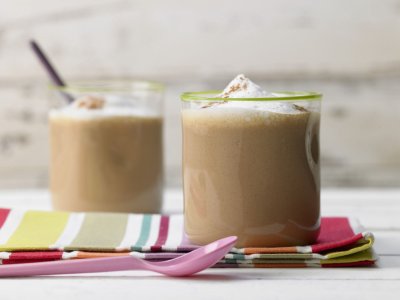 Продукти2 фурми4 половинки орехови ядкимед или друг естествен подсладител на