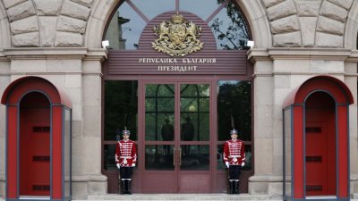 Радев със серия назначения на дипломати: Ето кои са новите посланици в Италия, Финландия и Португалия 