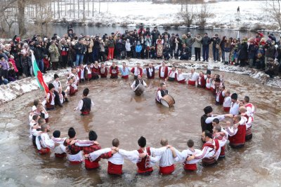 Днес празнуваме Свето Богоявление или иначе казано Йордановден Според християнската