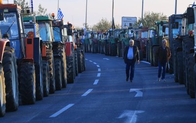 Гръцките фермери блокират Кулата-Промахон за 7 часа