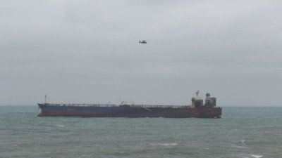 След изтеглянето на танкера: Няма замърсяване на водите край Ахтопол 