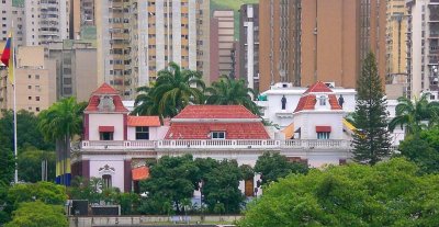 Стрелба в района на президентския дворец в Каракас