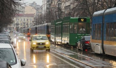 Трамвай аварира на столичния бул. "Мария Луиза" 