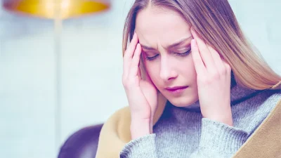 Чаша вода и 15 минути на тъмно прогонват главоболието