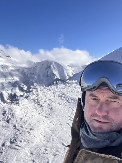 ЧИЪРС: Англичанин се оплака от бира и лате за 20 евро в Банско