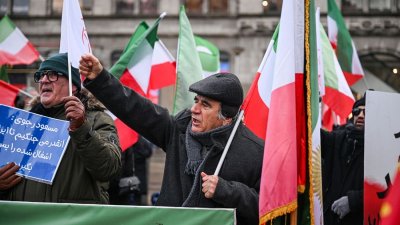 Най-малко 25 жертви на протестите в Иран