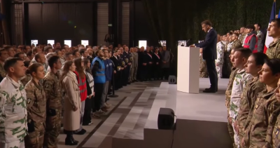 Франция започна днес кампанията си по набиране на млади хора