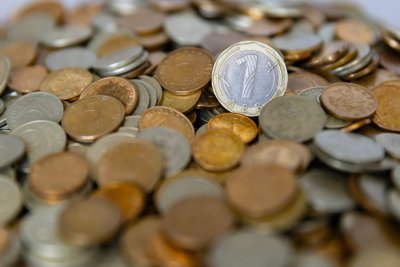 Стотинките извън обращение, тежат колкото Айфеловата кула