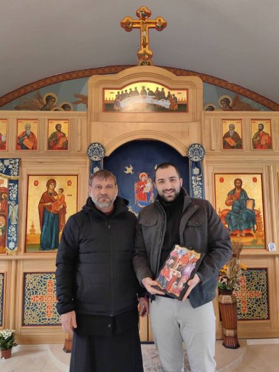 Хваналият кръста на Богоявление в Ловеч дари наградата си на местния манастир