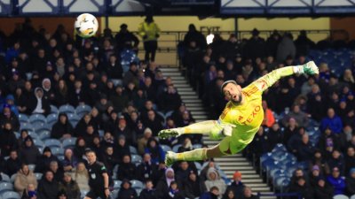 Митов и Абърдийн капитулираха в Глазгоу