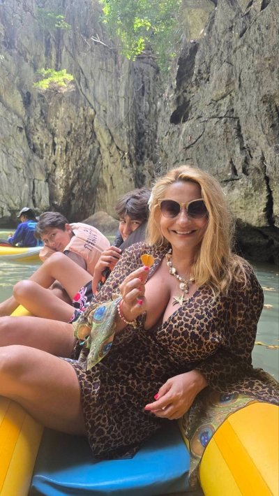 Нели Хаджийска - тигрица по цица в Тайланд