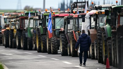 Фермерите настъпват, остават часове до пълна блокада на границата с България