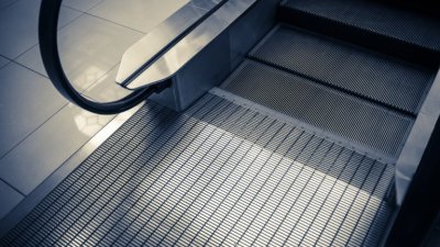 "Метрополитен" се извини за спрените ескалатори на станция "Сердика" 2 