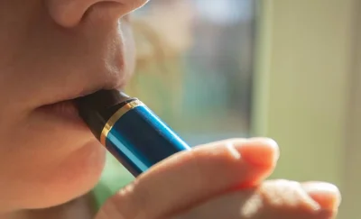 Тийнейджър се озова в болница, след като изпи 5 енергийни напитки и пуши вейп